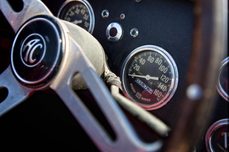 Панель приборов Shelby Cobra 289 (Mk II) 1963 года  (фото 16 из 44)